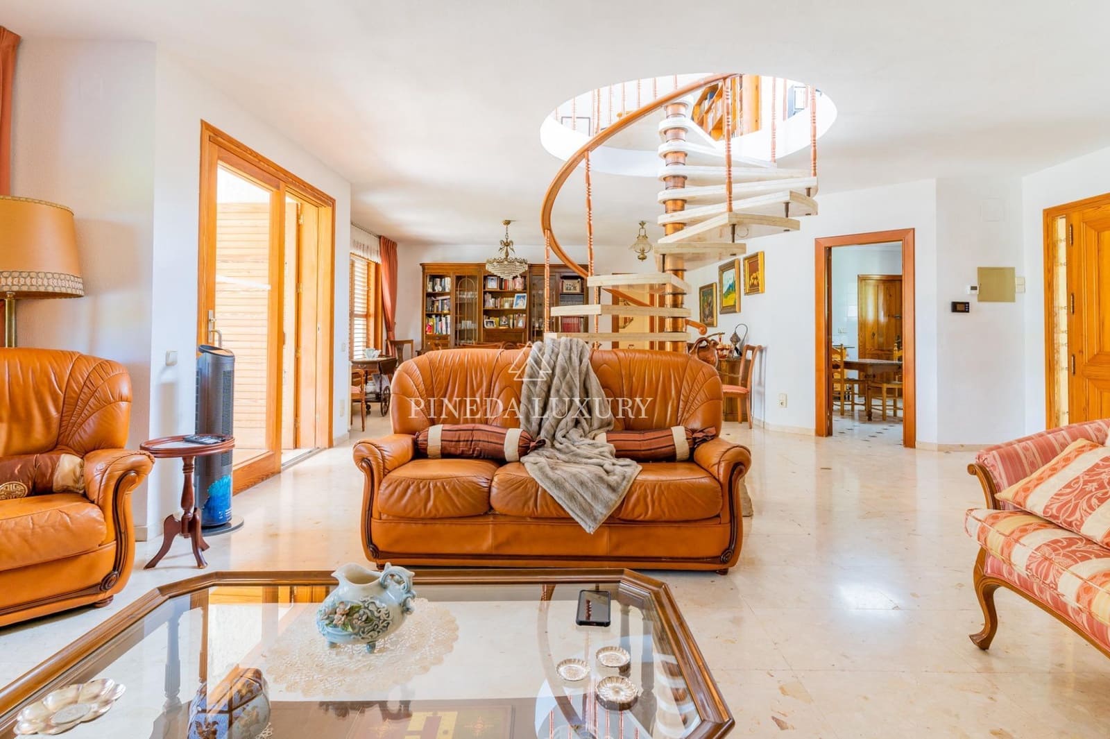 6 soverom Villa til salgs i Pucol med garasje - € 1 750 000 (Ref: 9406837)