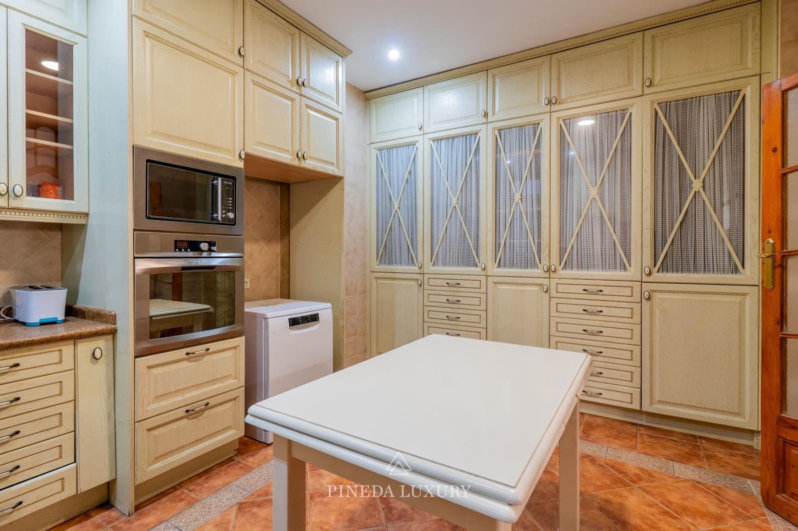 6 soveværelse Lejlighed til salg i Valencia by - € 950.000 (Ref: 9406838)