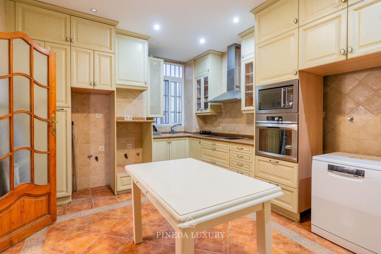 6 soveværelse Lejlighed til salg i Valencia by - € 950.000 (Ref: 9406838)