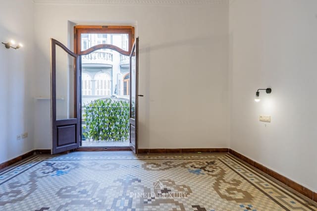 Piso de 6 habitaciones en Sant Francesc, València ciudad en venta - 950.000 € (Ref: 9406838)