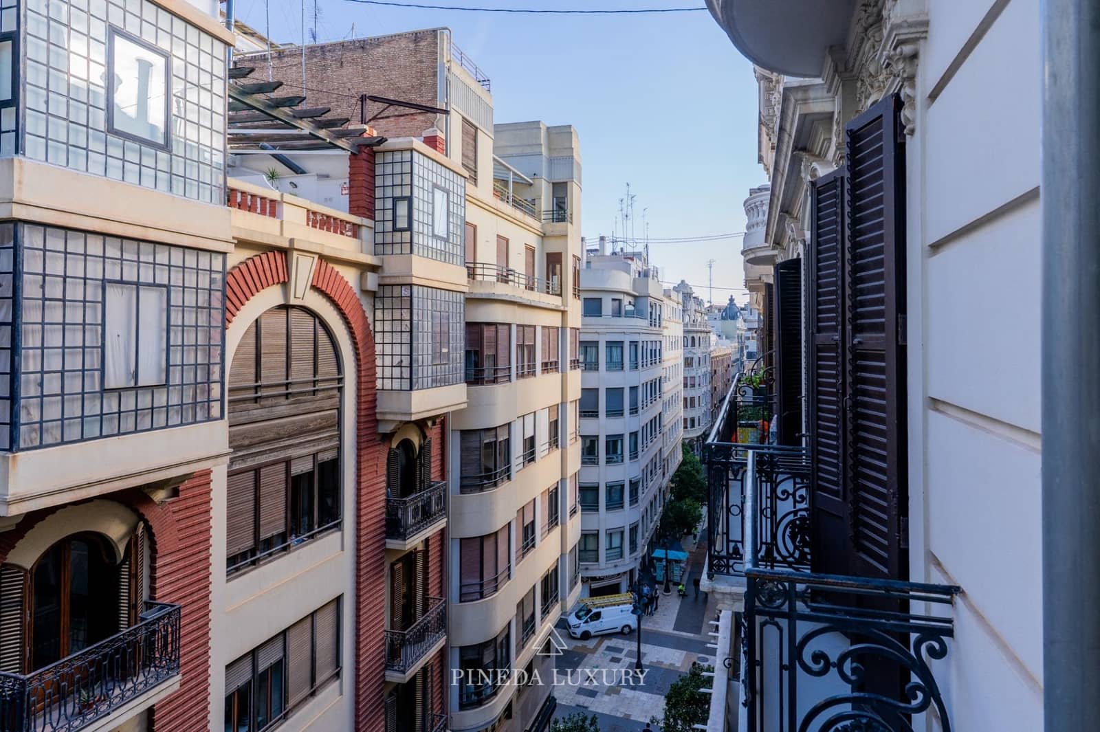 6 bedroom Flat for sale in Valencia city - € 950,000 (Ref: 9406838)