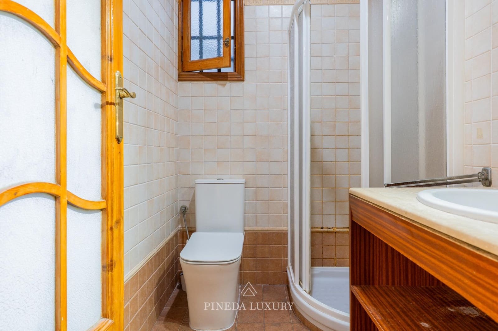 6 bedroom Flat for sale in Valencia city - € 950,000 (Ref: 9406838)