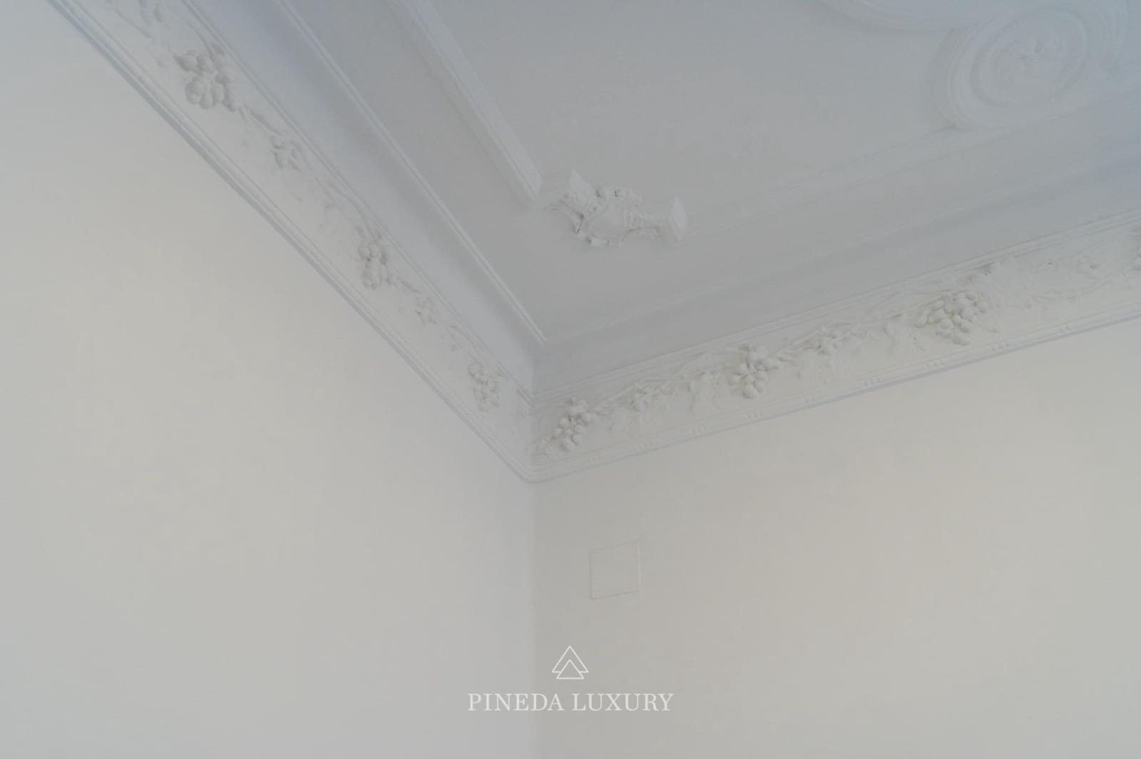 6 bedroom Flat for sale in Valencia city - € 950,000 (Ref: 9406838)