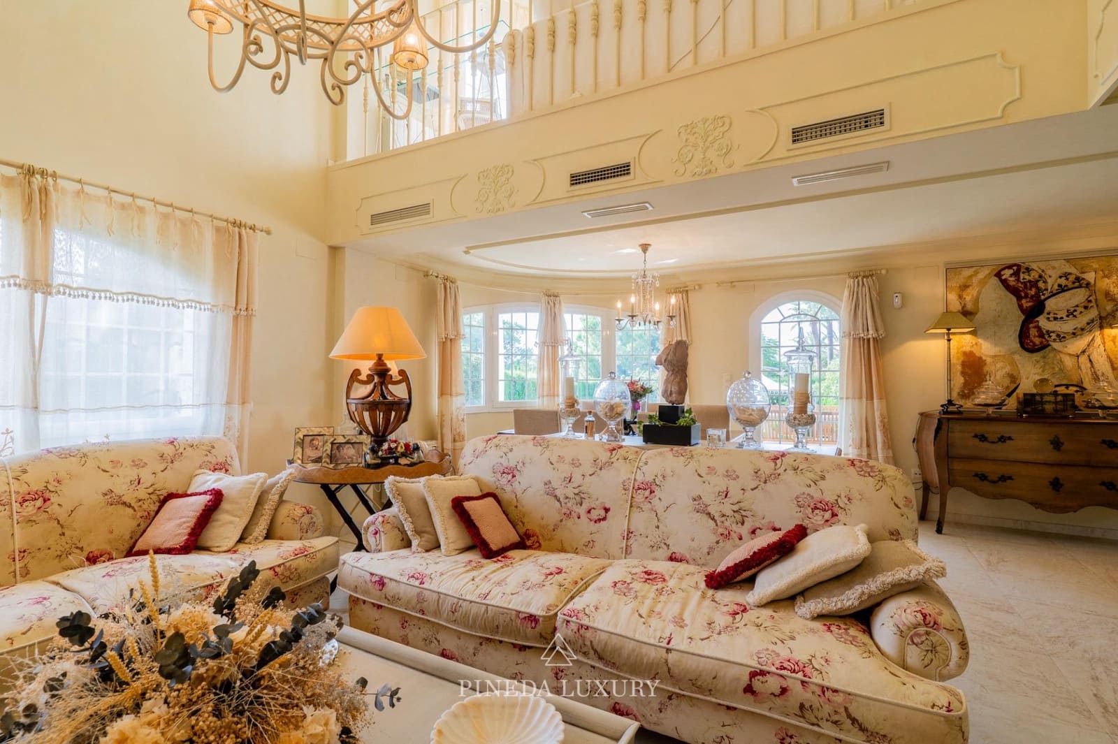 5 soverom Villa til salgs i Pucol med svømmebasseng garasje - € 1 550 000 (Ref: 9406839)