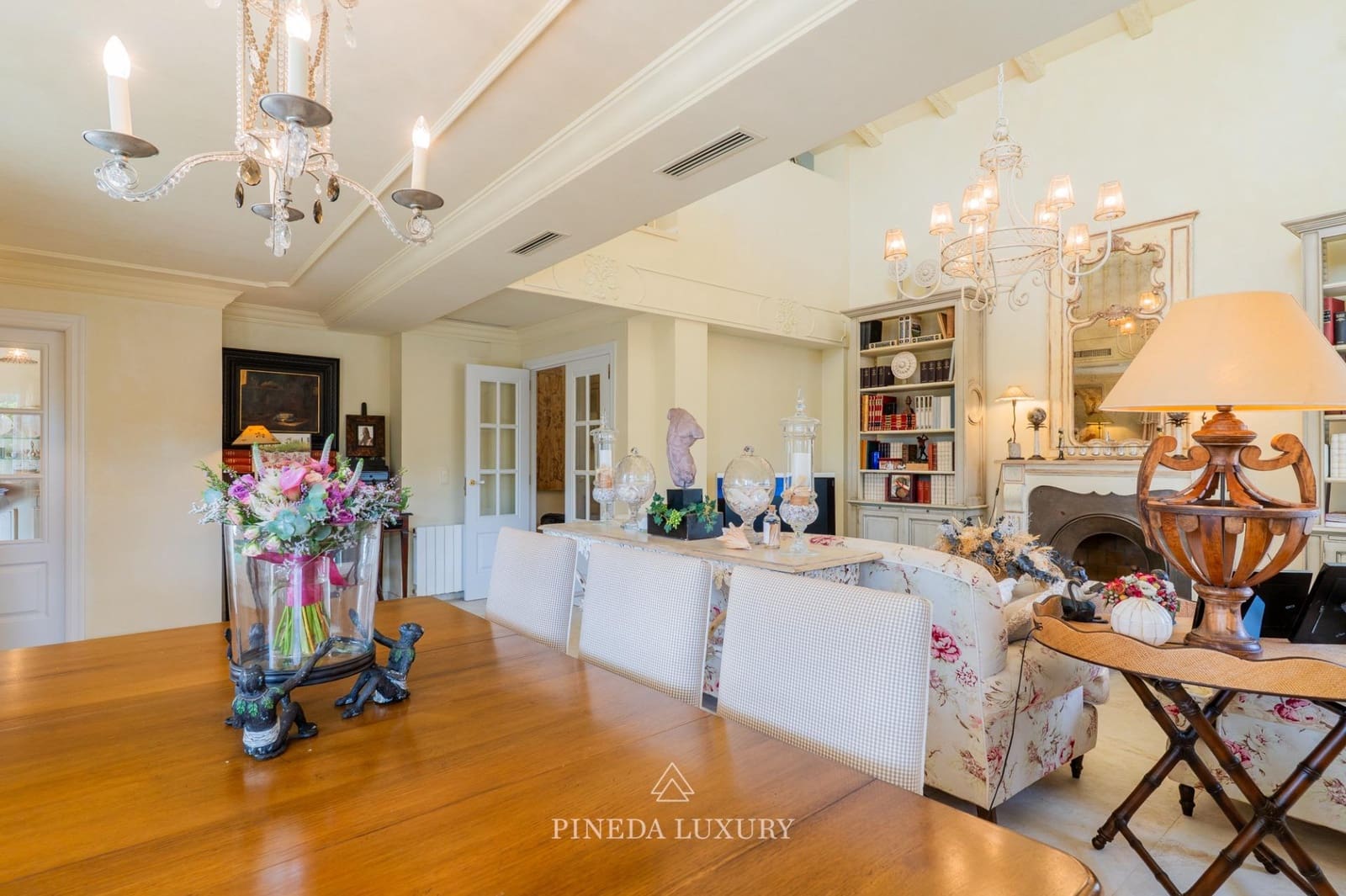 5 soverom Villa til salgs i Pucol med svømmebasseng garasje - € 1 550 000 (Ref: 9406839)