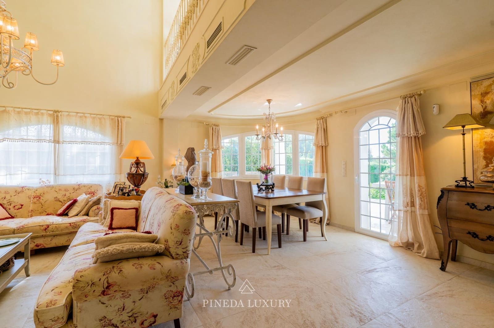 5 soverom Villa til salgs i Pucol med svømmebasseng garasje - € 1 550 000 (Ref: 9406839)