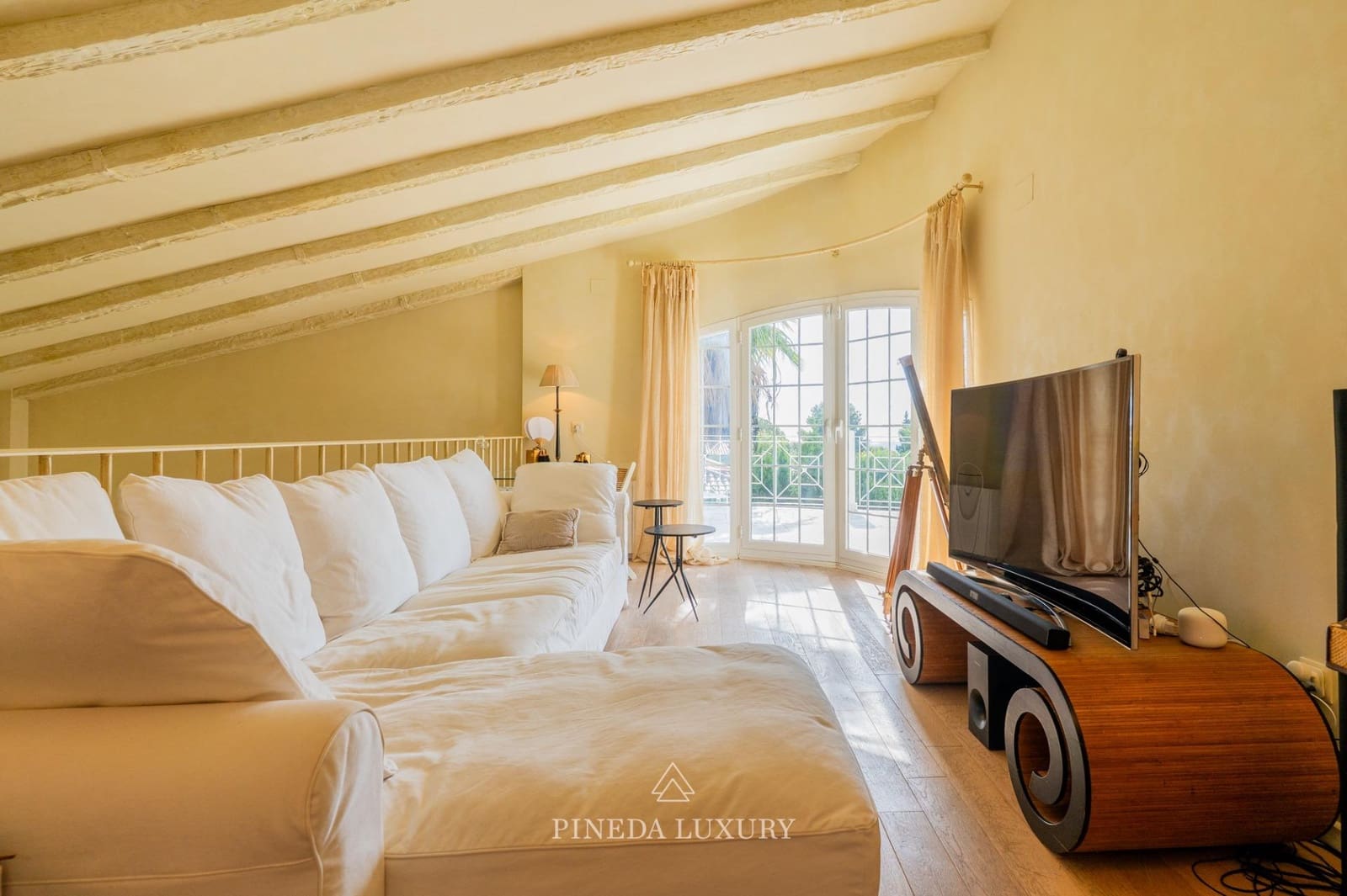 5 soverom Villa til salgs i Pucol med svømmebasseng garasje - € 1 550 000 (Ref: 9406839)