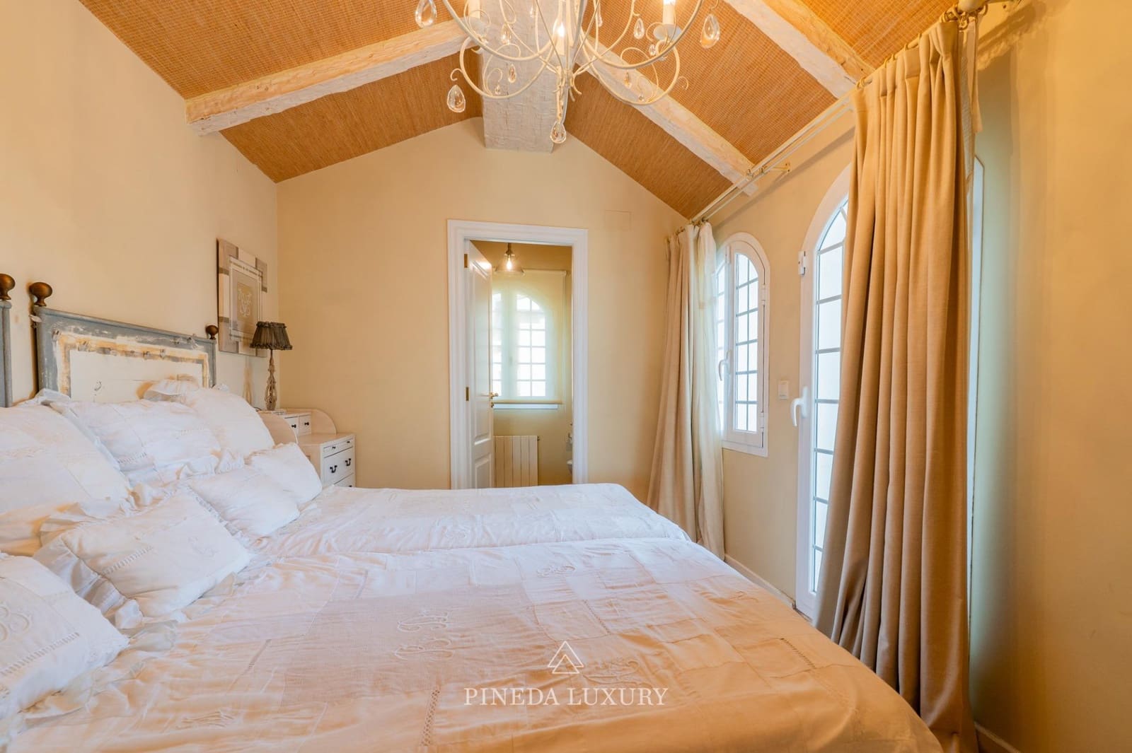 5 soverom Villa til salgs i Pucol med svømmebasseng garasje - € 1 550 000 (Ref: 9406839)