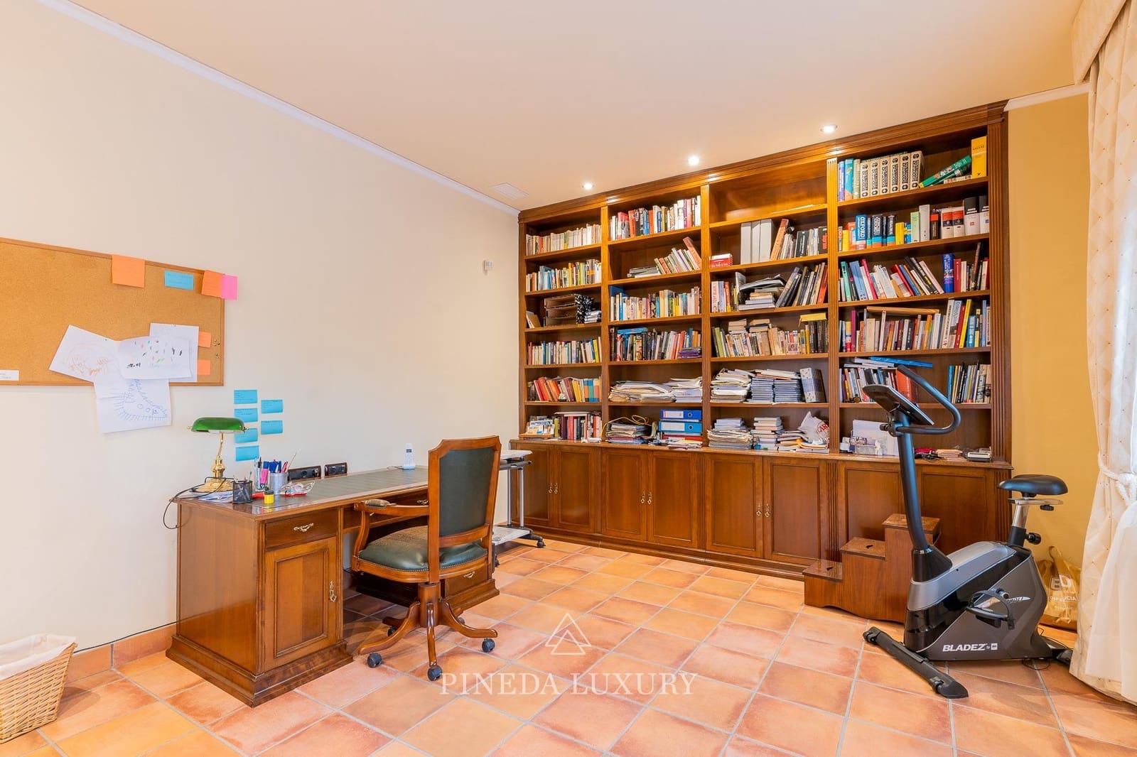 5 soverom Villa til salgs i Pucol med svømmebasseng garasje - € 1 645 000 (Ref: 9406840)