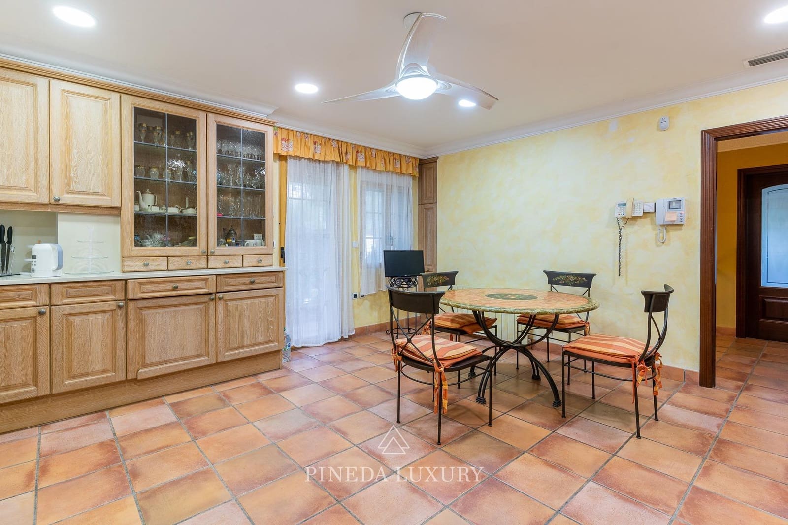 5 soverom Villa til salgs i Pucol med svømmebasseng garasje - € 1 645 000 (Ref: 9406840)