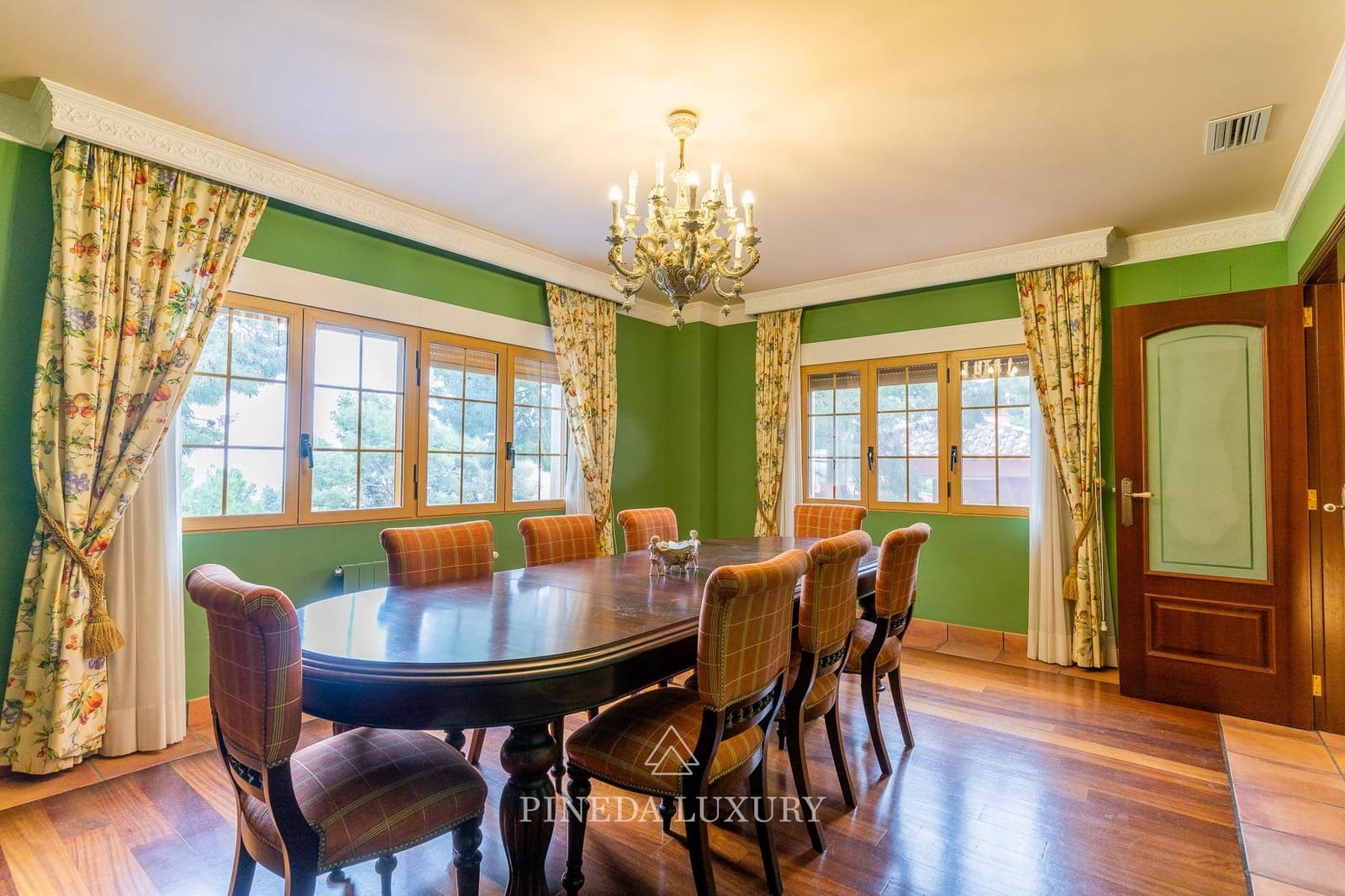 5 soverom Villa til salgs i Pucol med svømmebasseng garasje - € 1 645 000 (Ref: 9406840)