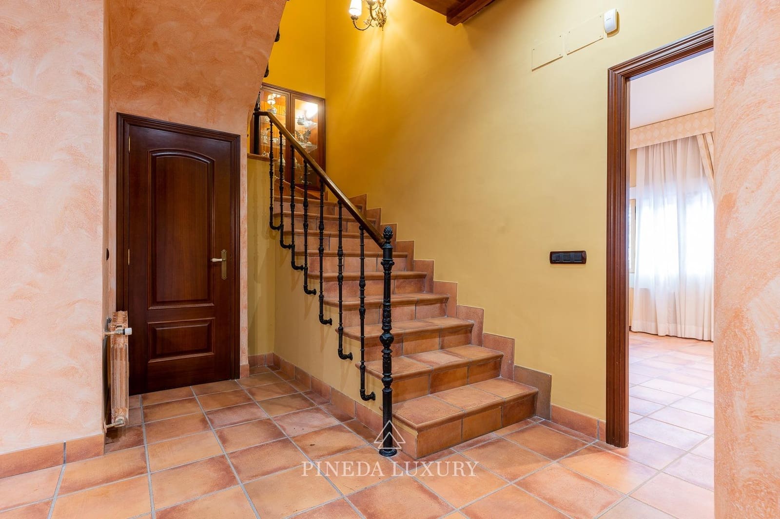 5 soverom Villa til salgs i Pucol med svømmebasseng garasje - € 1 645 000 (Ref: 9406840)