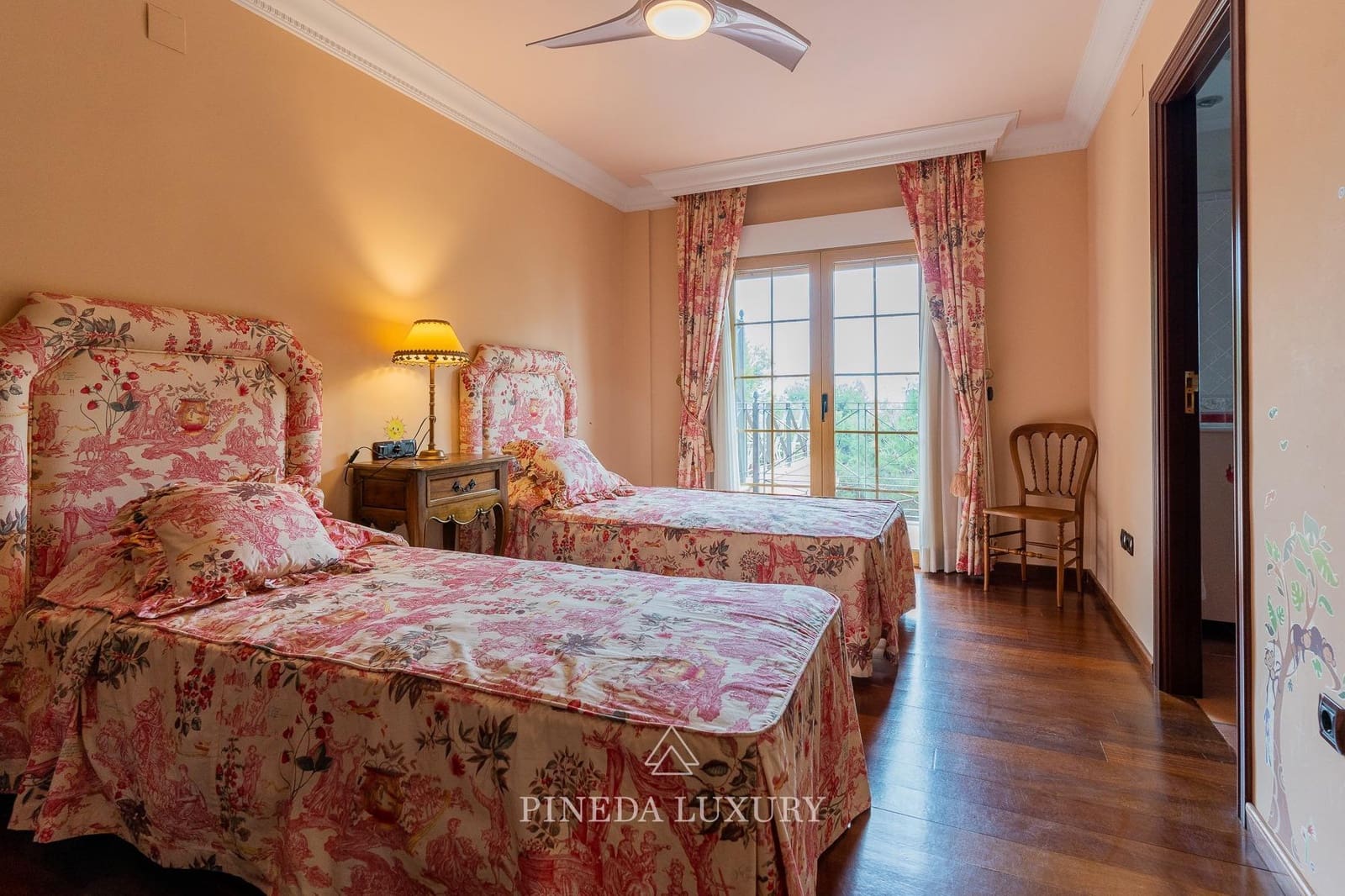 5 soverom Villa til salgs i Pucol med svømmebasseng garasje - € 1 645 000 (Ref: 9406840)