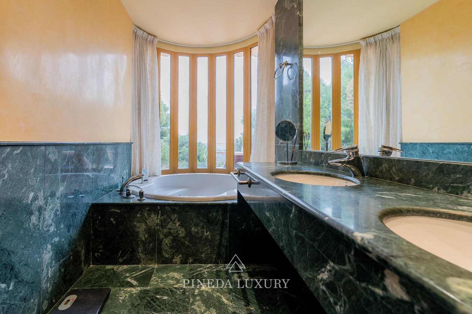 5 soverom Villa til salgs i Pucol med svømmebasseng garasje - € 1 645 000 (Ref: 9406840)