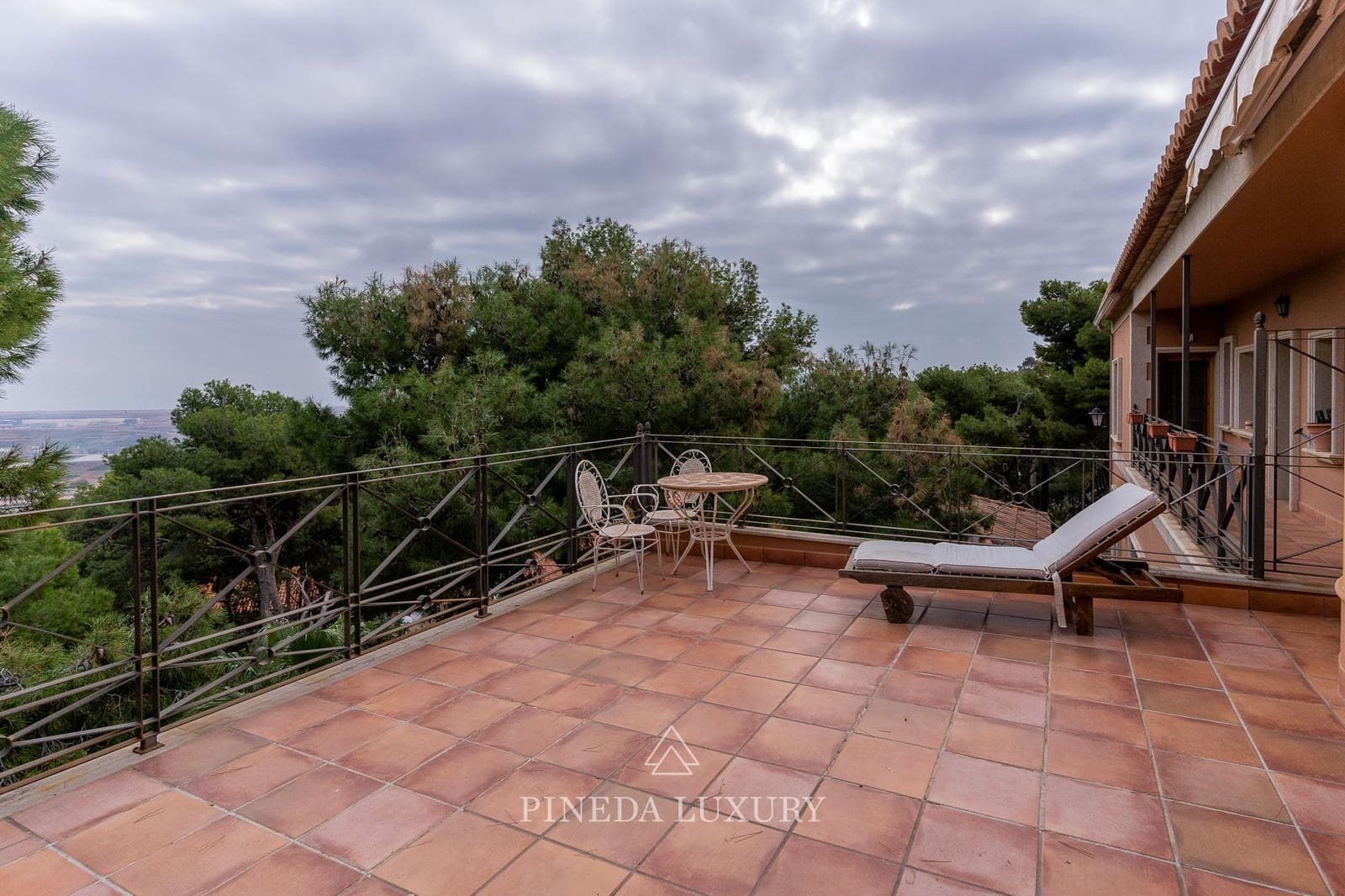 5 soverom Villa til salgs i Pucol med svømmebasseng garasje - € 1 645 000 (Ref: 9406840)