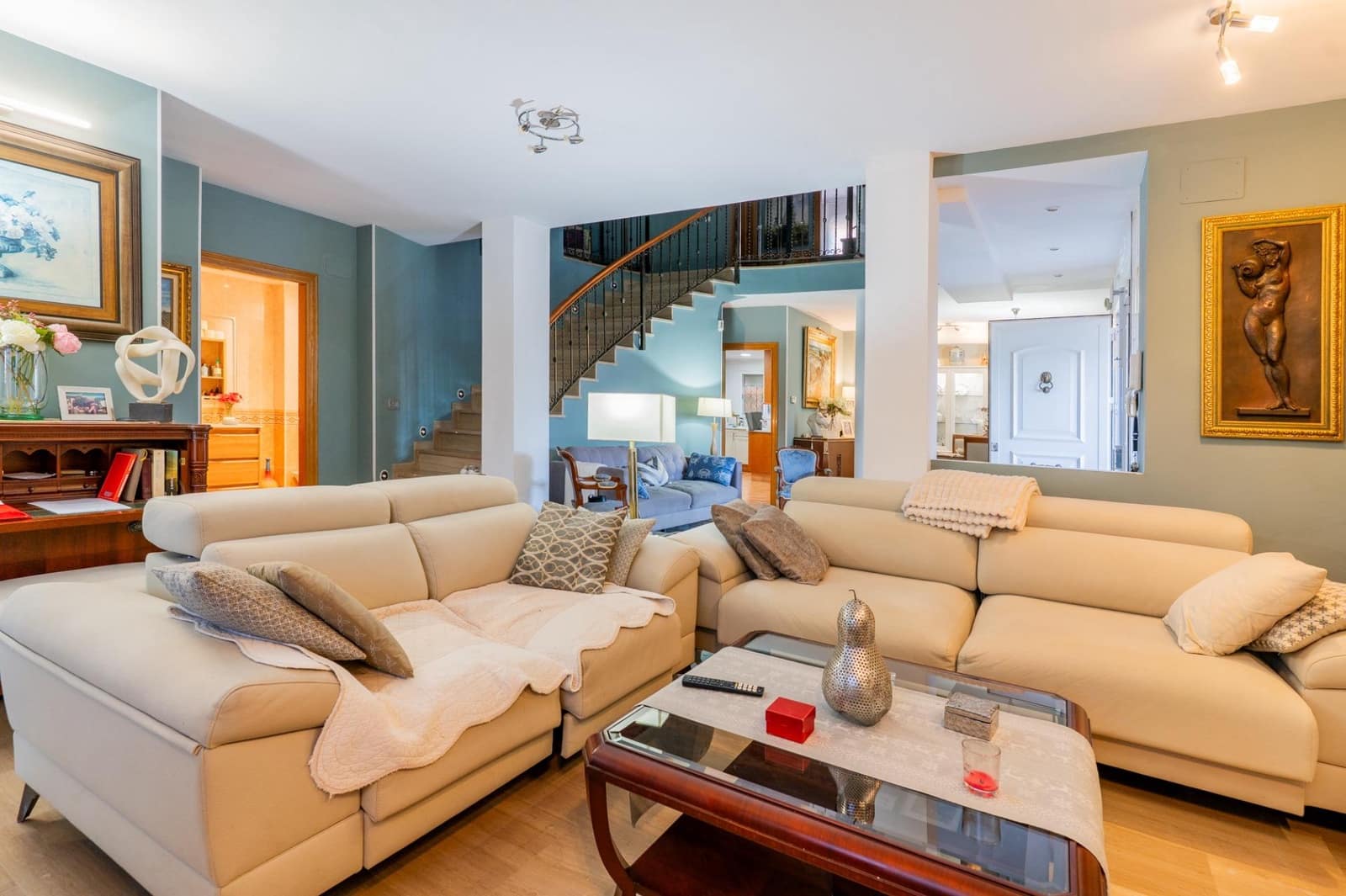 4 makuuhuone Huvila myytävänä paikassa Puig mukana 
autotalli - 1 150 000 € (Ref: 9414090)