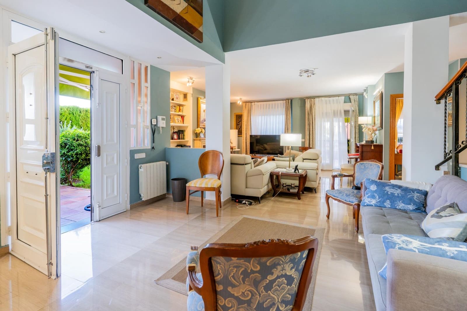 4 makuuhuone Huvila myytävänä paikassa Puig mukana 
autotalli - 1 150 000 € (Ref: 9414090)