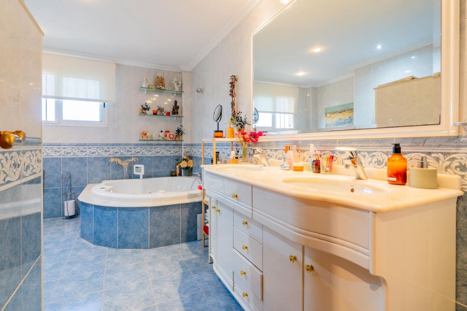 4 makuuhuone Huvila myytävänä paikassa Puig mukana 
autotalli - 1 150 000 € (Ref: 9414090)