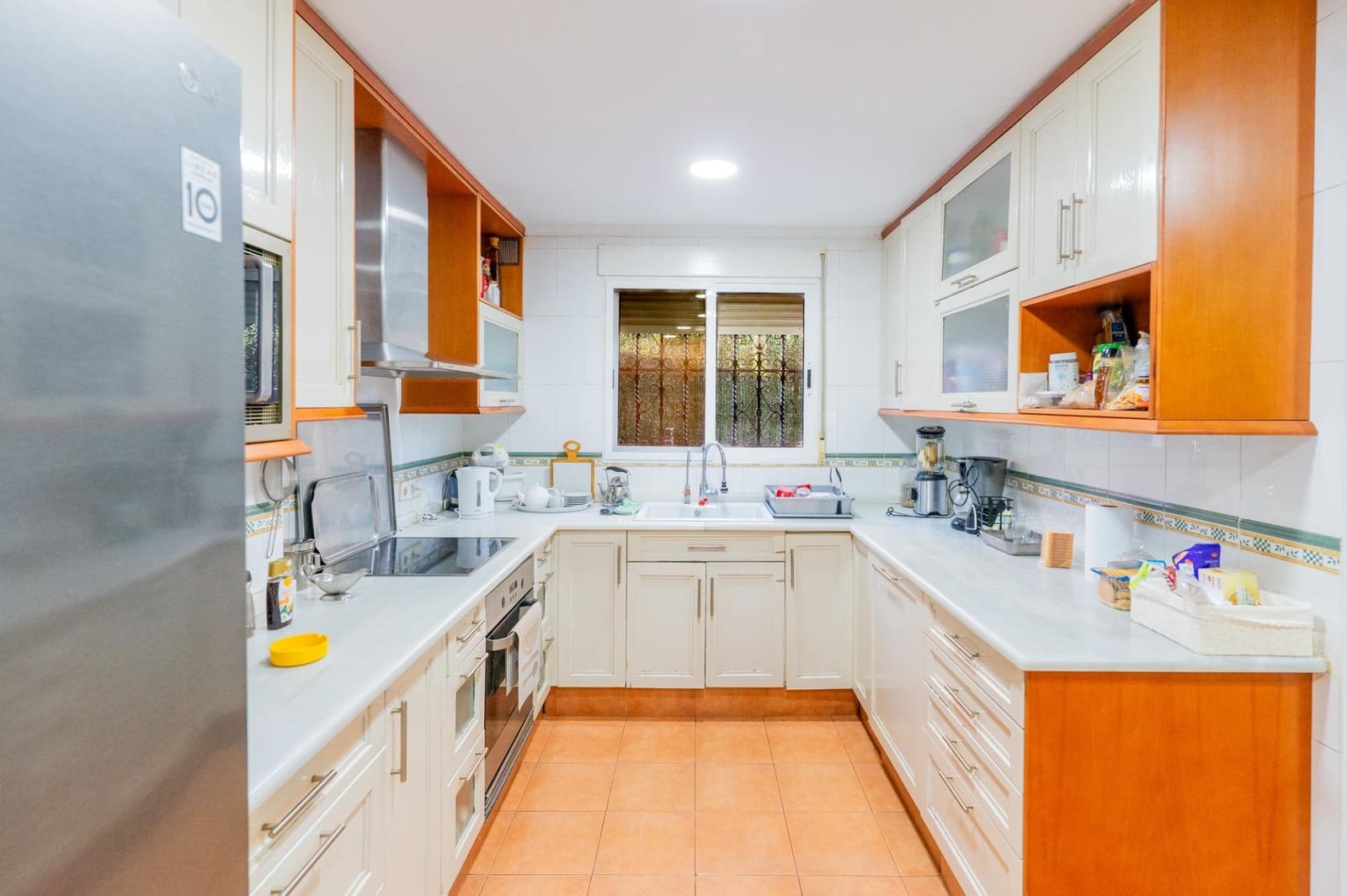 4 makuuhuone Huvila myytävänä paikassa Puig mukana 
autotalli - 1 150 000 € (Ref: 9414090)