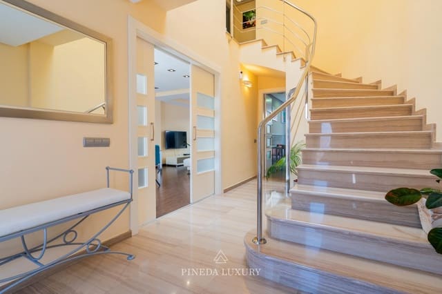 Adosado de 3 habitaciones en Puig en venta con garaje - 490.000 € (Ref: 9414091)