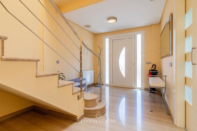 Adosado de 3 habitaciones en Puig en venta con garaje - 490.000 € (Ref: 9414091)