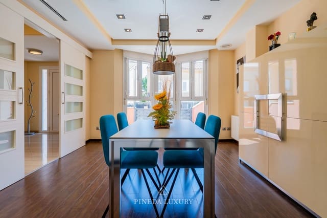 Adosado de 3 habitaciones en Puig en venta con garaje - 490.000 € (Ref: 9414091)