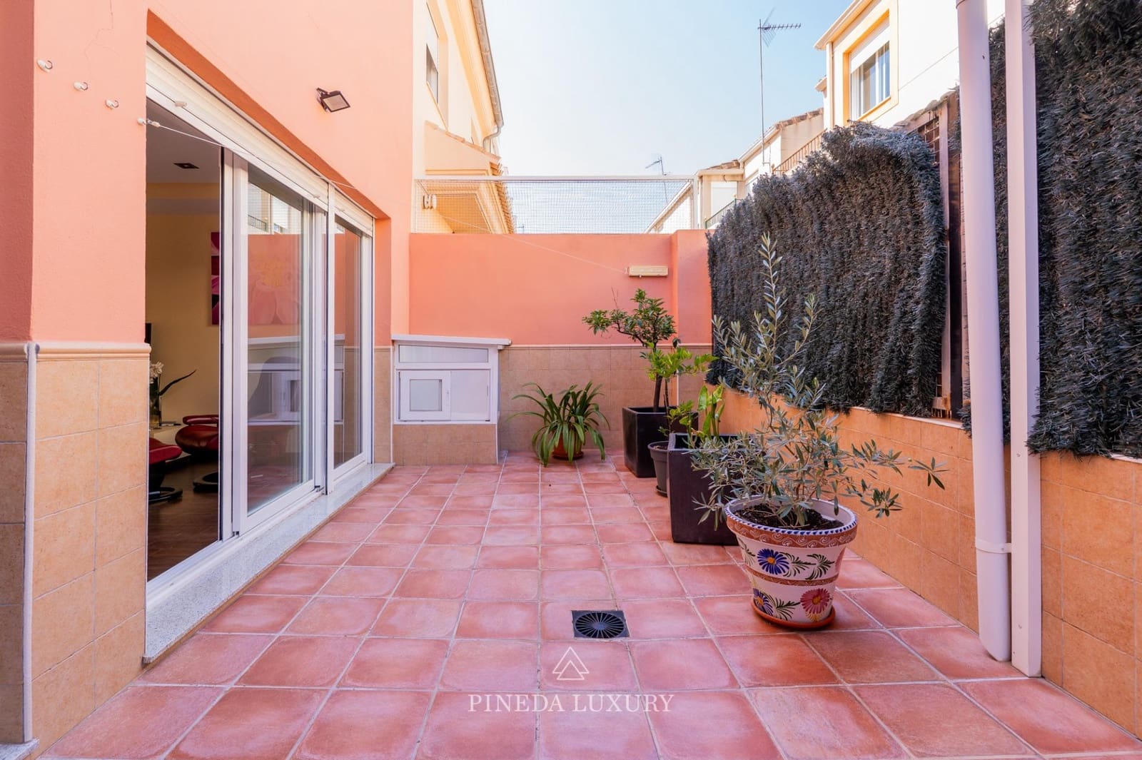 3 soverom Rekkehus til salgs i Puig med garasje - € 490 000 (Ref: 9414091)