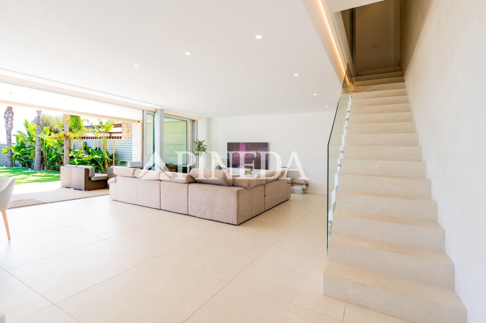 6 bedroom Villa for sale in Sagunto / Sagunt with pool garage - € 1,650,000 (Ref: 9414092)