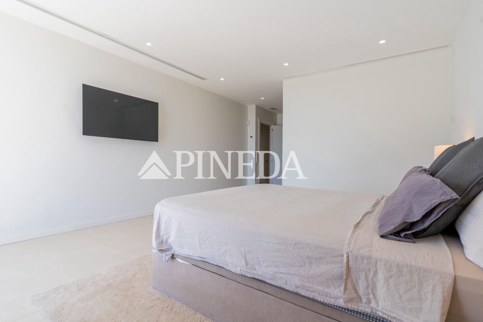 6 bedroom Villa for sale in Sagunto / Sagunt with pool garage - € 1,650,000 (Ref: 9414092)