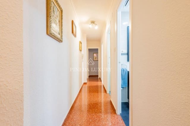 3 soveværelse Lejlighed til salg i Algiros, Valencia by - € 352.000 (Ref: 9415918)