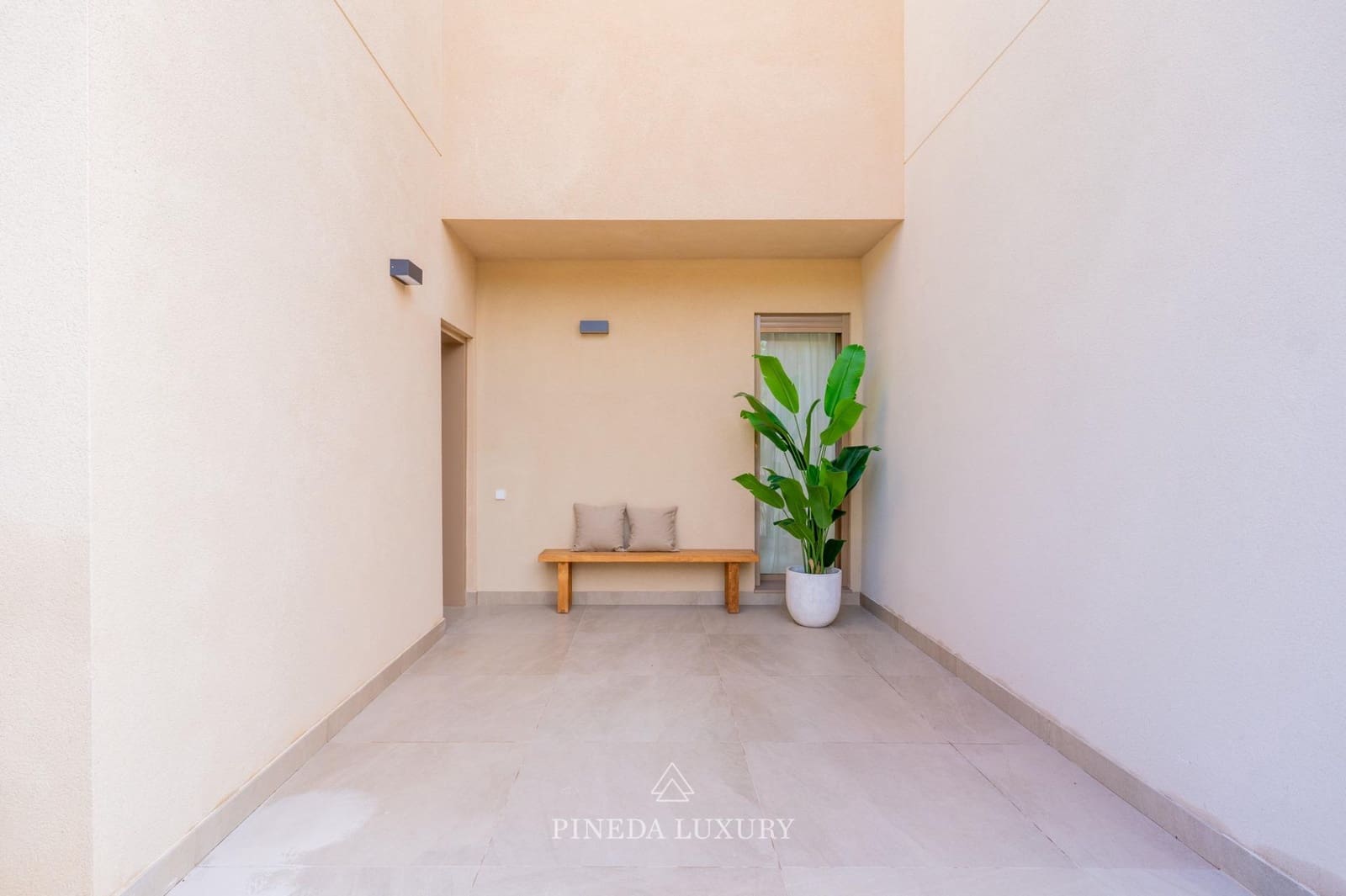 5 soveværelse Rækkehus til salg i Campolivar med swimmingpool garage - € 825.000 (Ref: 9440117)