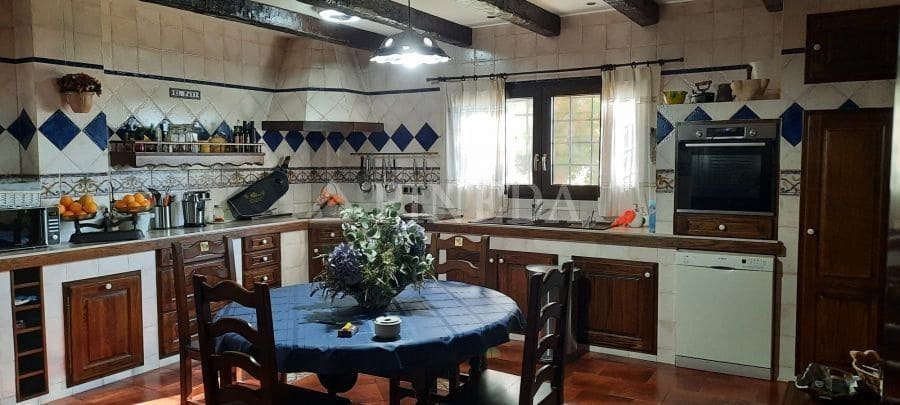 4 makuuhuone Huvila myytävänä paikassa Pucol mukana uima-altaan 
autotalli - 1 100 000 € (Ref: 9482037)