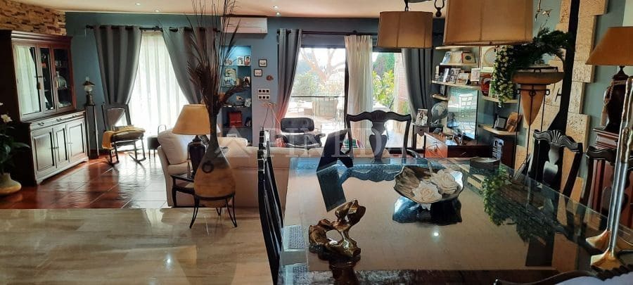 4 makuuhuone Huvila myytävänä paikassa Pucol mukana uima-altaan 
autotalli - 1 100 000 € (Ref: 9482037)