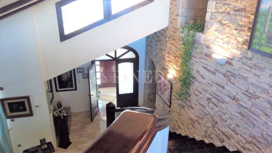 4 makuuhuone Huvila myytävänä paikassa Pucol mukana uima-altaan 
autotalli - 1 100 000 € (Ref: 9482037)