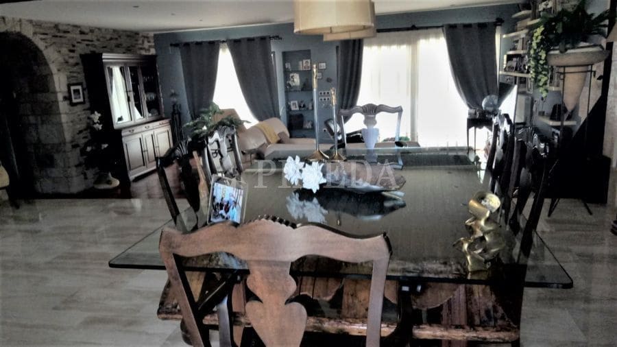 4 makuuhuone Huvila myytävänä paikassa Pucol mukana uima-altaan 
autotalli - 1 100 000 € (Ref: 9482037)