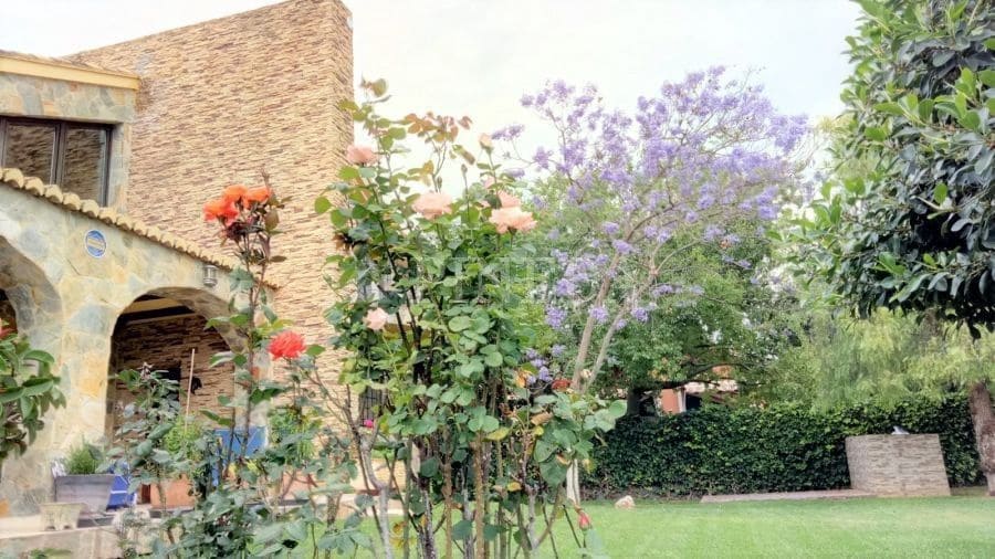 4 makuuhuone Huvila myytävänä paikassa Pucol mukana uima-altaan 
autotalli - 1 100 000 € (Ref: 9482037)