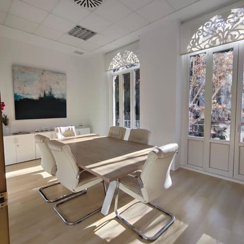 3 camera da letto Ufficio da affittare in Sant Francesc, Valencia città - 1.300 € (Rif: 9504287)