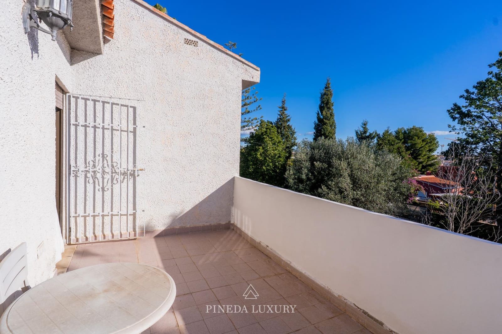 6 soveværelse Villa til salg i L'Eliana med garage - € 860.000 (Ref: 9599526)