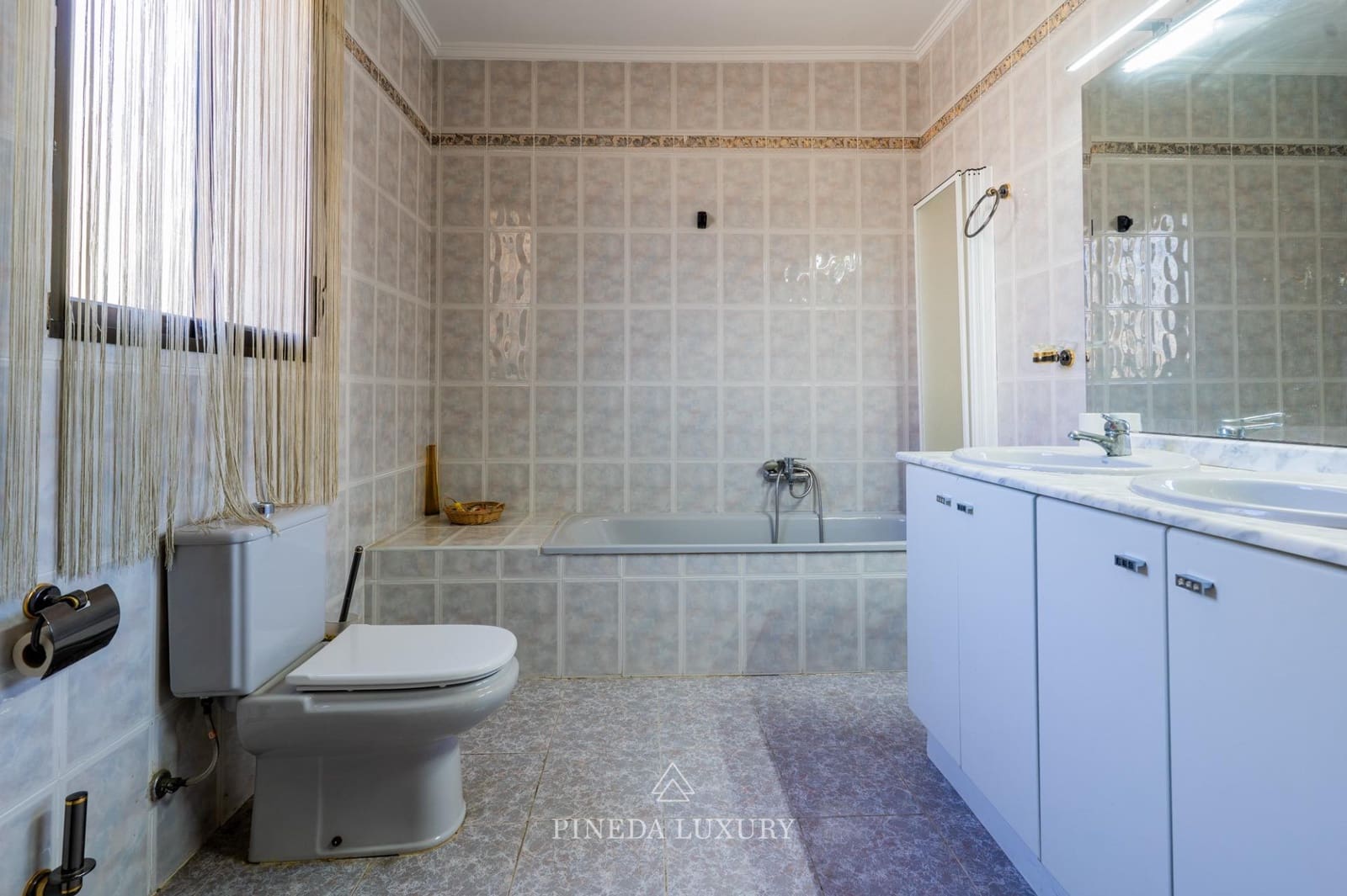 6 sypialnia Willa na sprzedaż w L'Eliana z garażem - 860 000 € (Ref: 9599526)