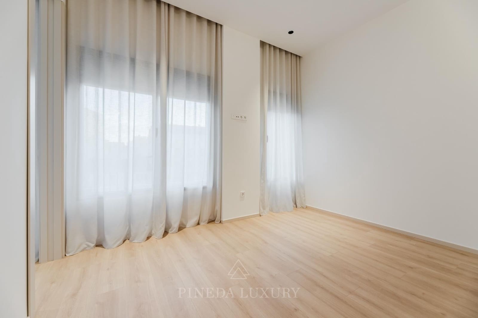 3 sypialnia Mieszkanie na sprzedaż w Miasto Walencja - 1 350 000 € (Ref: 9619222)