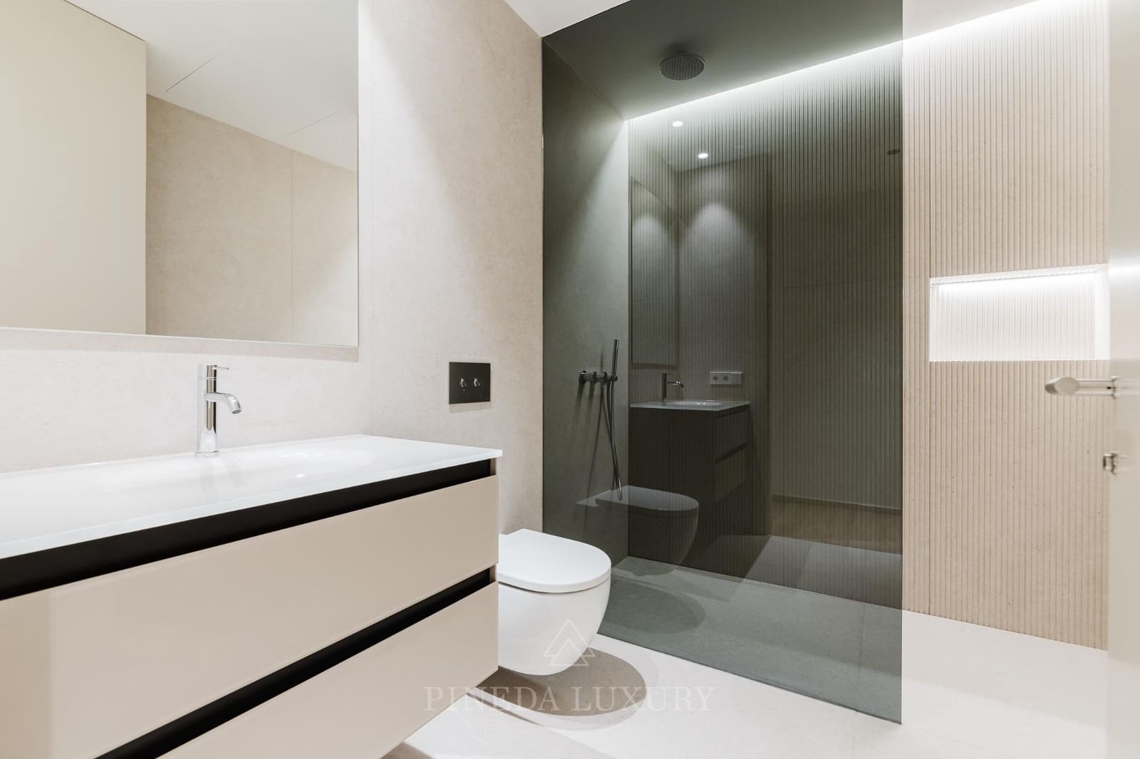 3 sypialnia Mieszkanie na sprzedaż w Miasto Walencja - 1 350 000 € (Ref: 9619222)