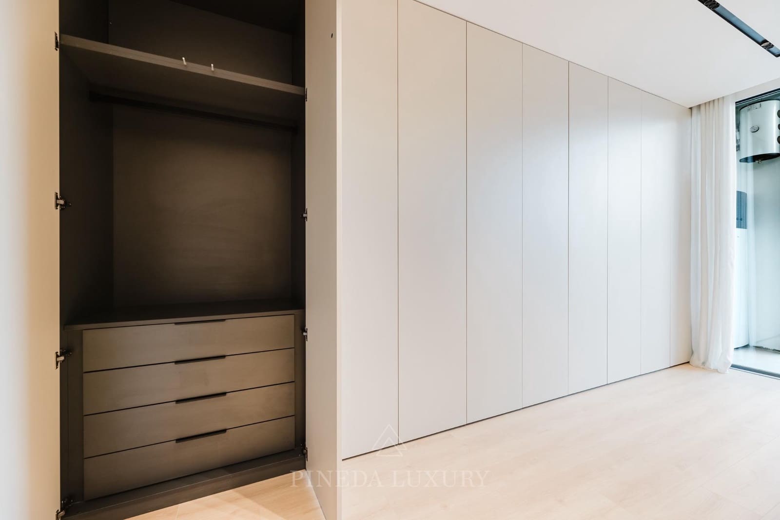 3 soveværelse Lejlighed til salg i Valencia by - € 1.350.000 (Ref: 9619222)