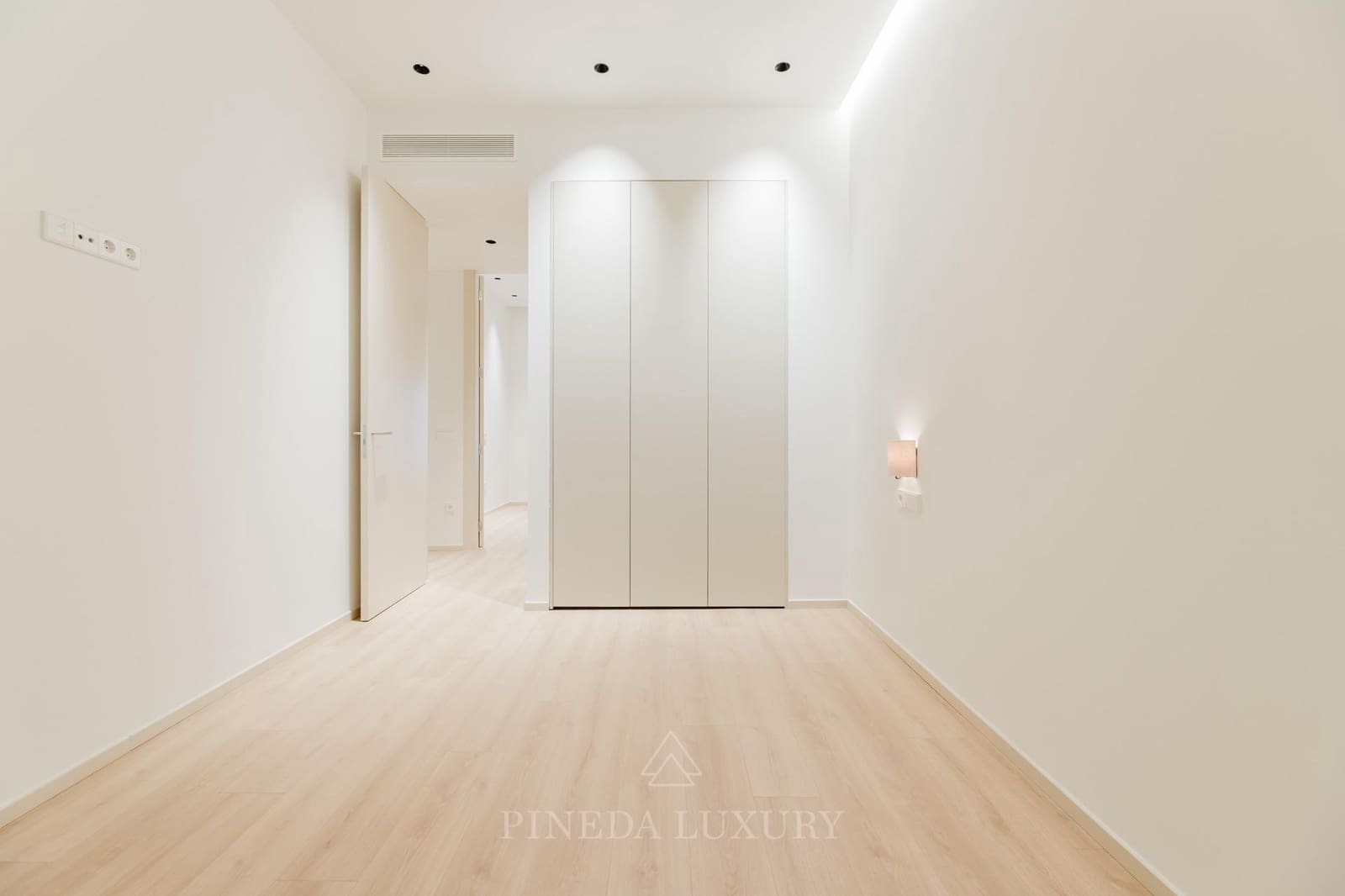 3 soveværelse Lejlighed til salg i Valencia by - € 1.350.000 (Ref: 9619222)
