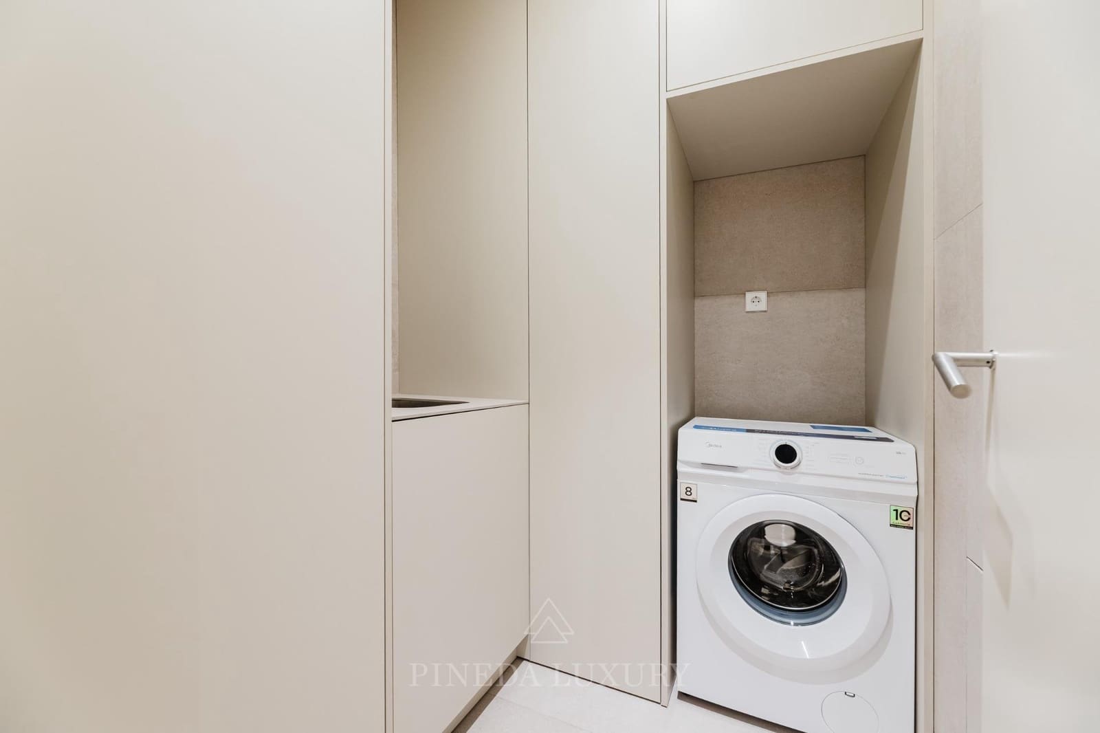 3 soveværelse Lejlighed til salg i Valencia by - € 1.350.000 (Ref: 9619222)