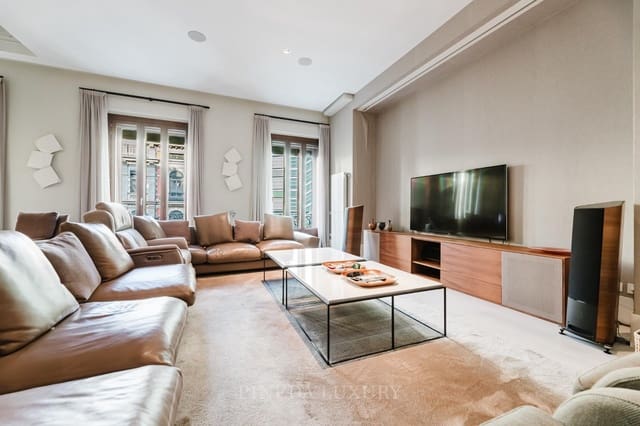 5 soveværelse Lejlighed til salg i Sant Francesc, Valencia by med garage - € 2.575.000 (Ref: 9625556)