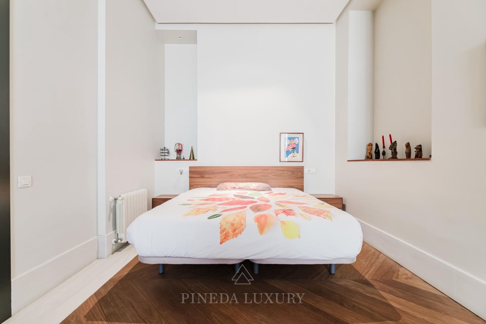 5 bedroom Flat for sale in Valencia city with garage - € 2,575,000 (Ref: 9625556)