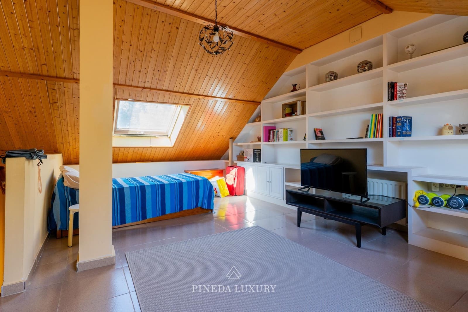 4 soveværelse Villa til salg i Pucol med swimmingpool garage - € 550.000 (Ref: 9732115)