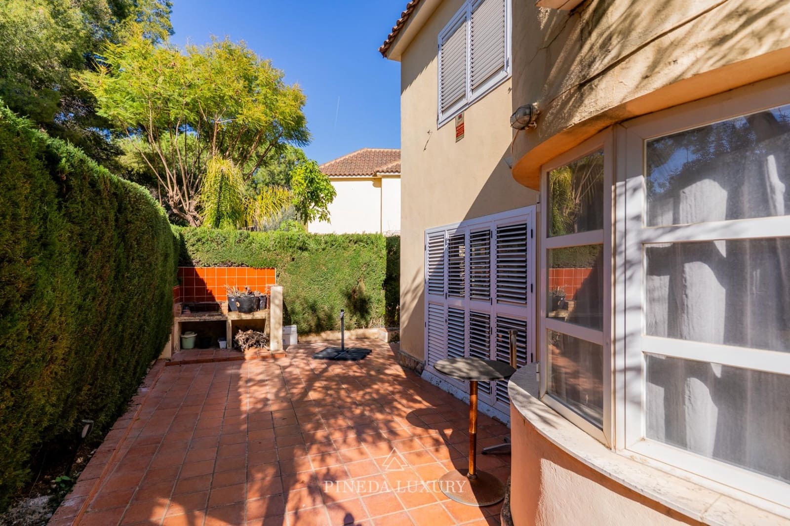 4 soveværelse Villa til salg i Pucol med swimmingpool garage - € 550.000 (Ref: 9732115)