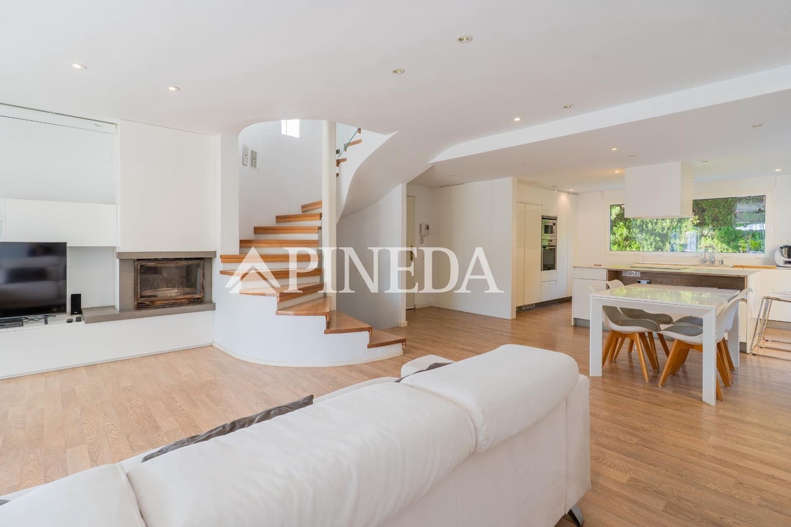 4 bedroom Villa for sale in Pucol with pool - € 849,000 (Ref: 9799244)