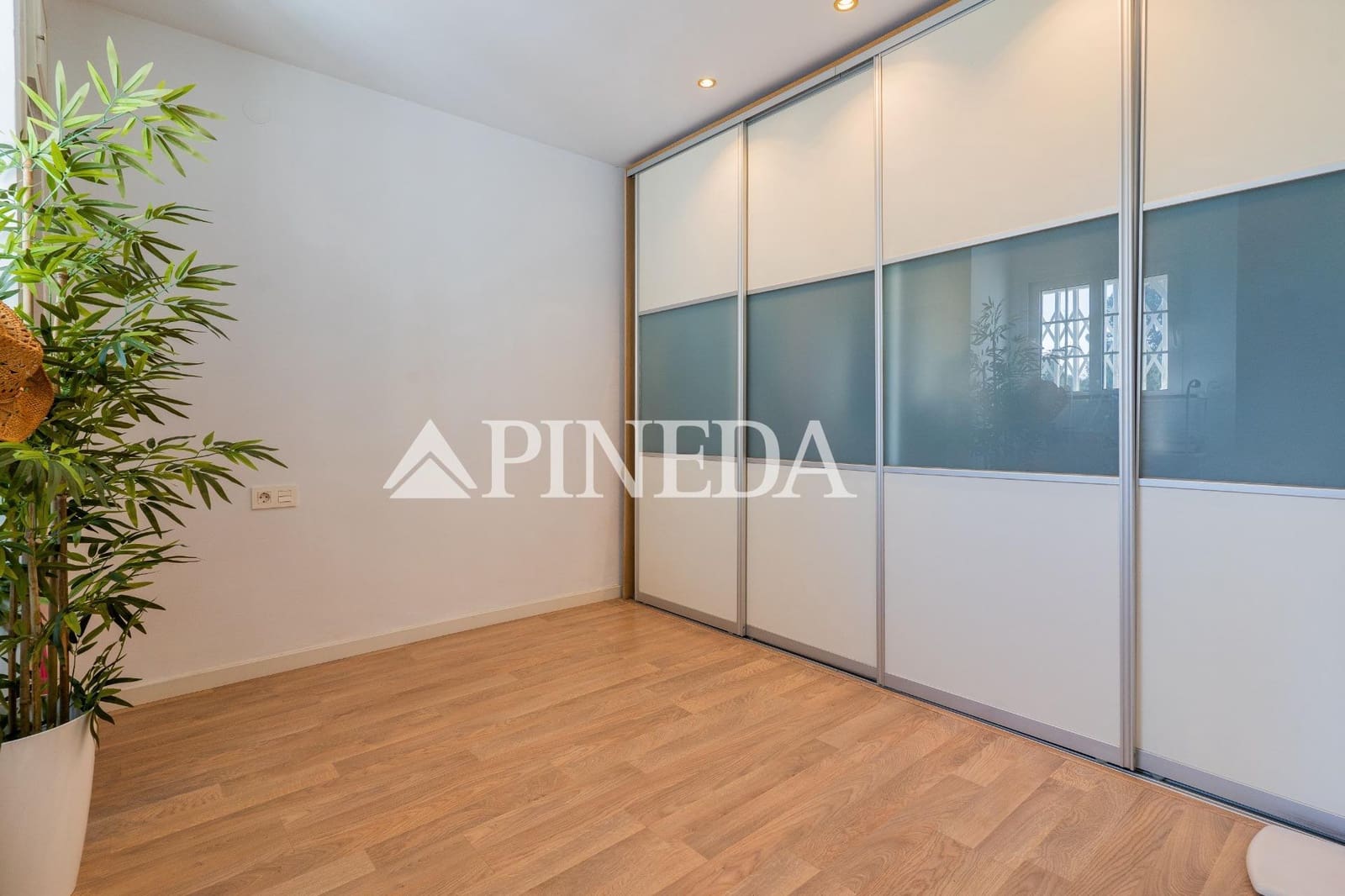 4 bedroom Villa for sale in Pucol with pool - € 849,000 (Ref: 9799244)